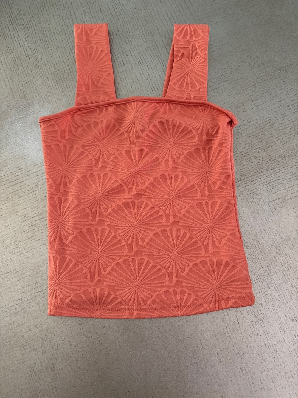 Coral Textured Shell-Pattern Tank Top - Women